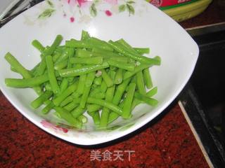 【夏日小凉菜】凉拌酱汁豆角的做法步骤:5