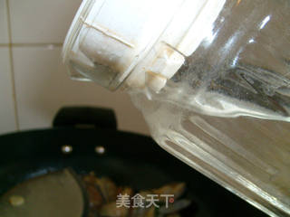 双椒炒花蛤的做法步骤：5