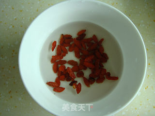 车前草拌鸭肠的做法步骤：4