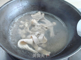 车前草拌鸭肠的做法步骤：7