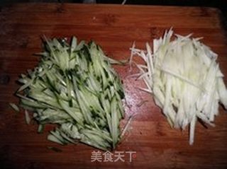 笕兰拌黄瓜丝的做法步骤:2