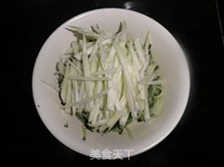 笕兰拌黄瓜丝的做法步骤：4