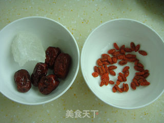红枣枸杞车前草水的做法步骤:2