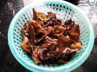 蒸蒸真更健康---云耳蒸鸡的做法步骤:3