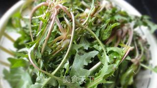 [夏日小凉菜]-----麻酱蒲公英的做法步骤：1