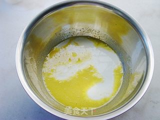 戚风蛋糕(原味)的做法步骤:4