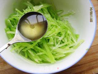 葱油莴笋的做法步骤:3
