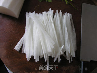 【夏日小凉菜】椒油萝卜丝的做法步骤:2