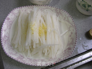 【夏日小凉菜】椒油萝卜丝的做法步骤:5