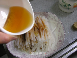 【夏日小凉菜】椒油萝卜丝的做法步骤:7