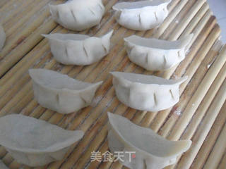 西葫芦鸡蛋饺子的做法步骤:7