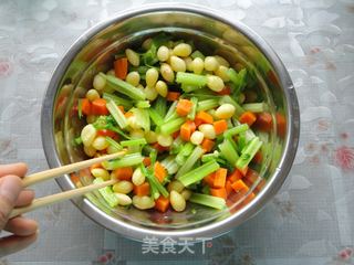 【夏季小凉菜】银杏拌芹菜的做法步骤：11