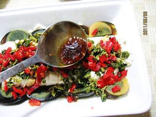 皮蛋香椿拌豆腐的做法步骤：4