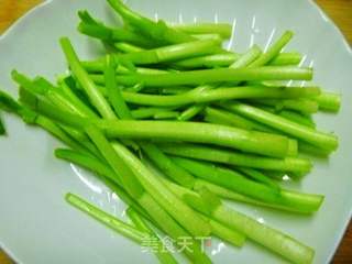 【夏季小凉菜】---黄豆嘴拌菜心的做法步骤：3