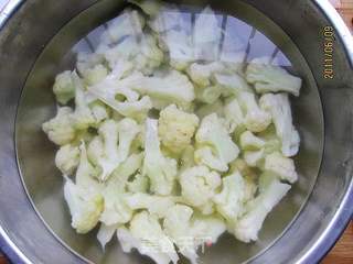 糖水草莓菜花的做法步骤:2