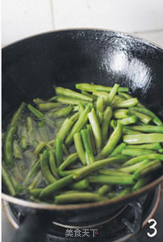橄榄菜煸四季豆——很惹味的抢手下饭菜的做法步骤:3