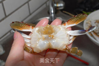 【川菜】青椒炒蟹的做法步骤：1