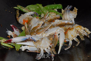 【川菜】青椒炒蟹的做法步骤：9