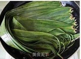 香菇猪肉粽的做法步骤:2