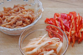 泡菜苕粉肉丝的做法步骤:2