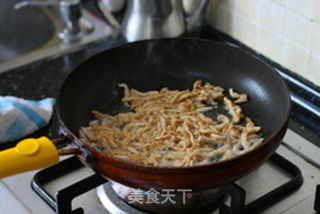 泡菜苕粉肉丝的做法步骤:3