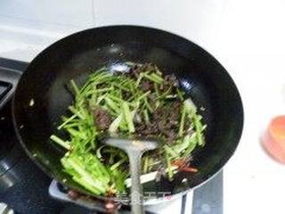 干煸牛肉丝的做法步骤:9