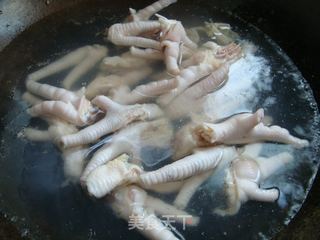 泡椒凤爪的做法步骤：3