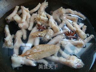 泡椒凤爪的做法步骤：4
