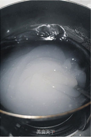 【川菜】蒜香豆豉凉粉——无添加剂的自制凉粉也可以很嫩滑爽口的做法步骤:6