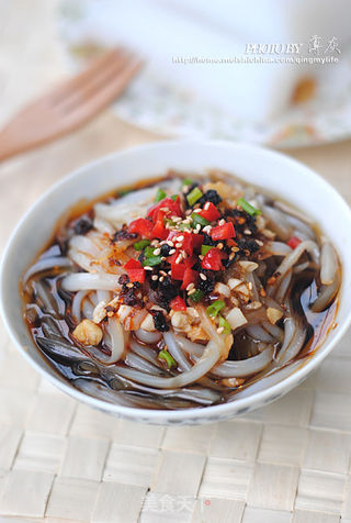 【川菜】蒜香豆豉凉粉——无添加剂的自制凉粉也可以很嫩滑爽口的做法步骤:9