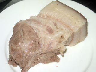 蒜泥白肉的做法步骤:3