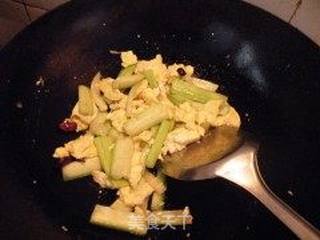 辣炒丝瓜鸡蛋的做法步骤：7