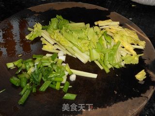 鱼丸杂菌煲的做法步骤：4