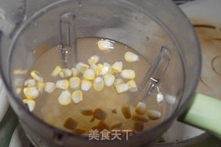 椰汁玉米甜汤的做法步骤:4