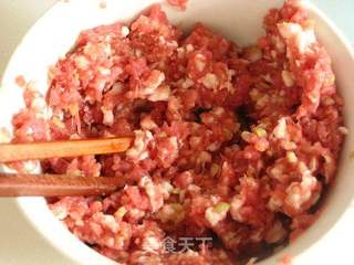 【鲁菜】----汆牛肉丸子的做法步骤：5