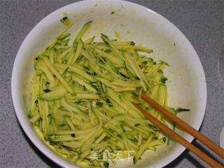 【鲁菜】锅塌南瓜丝的做法步骤:3