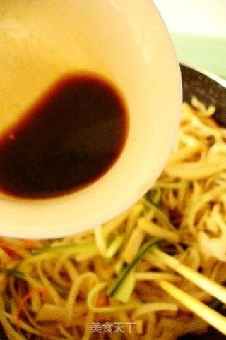 什锦炒饼丝的做法步骤:8