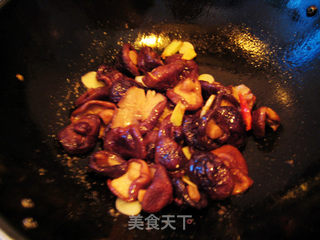 【鲁菜】香而不腻,吃而不厌——啤酒香菇鸡翅的做法步骤:10