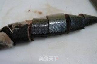 蒜子烧串鱼的做法步骤：2
