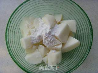 【鲁菜】拔丝山药的做法步骤:2