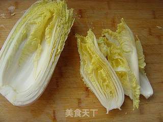 【鲁菜】:白菜心拌海蜇的做法步骤:2