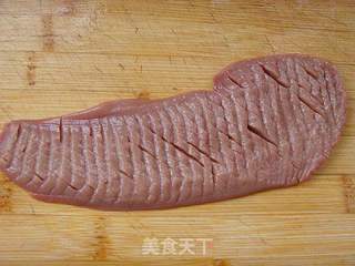【鲁菜】:爆炒腰花的做法步骤:2