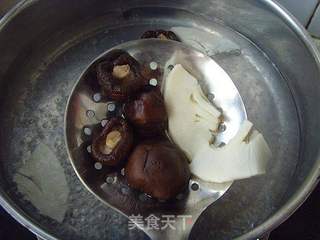 【鲁菜】:炸菠菜脯的做法步骤:3
