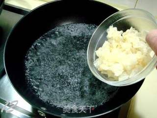 鲁菜靓汤一款“莲蓬三鲜汤”的做法步骤：12