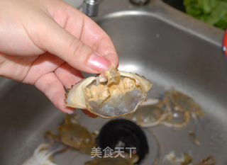 葱姜炒蟹的做法步骤:2