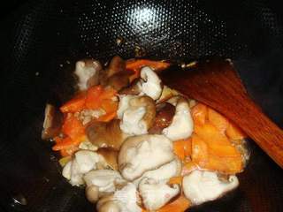 【鲁菜】--什锦小炒肉的做法步骤：7