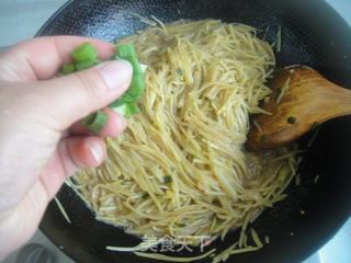 [八大菜系之鲁菜]－－酱炒土豆丝的做法步骤：6