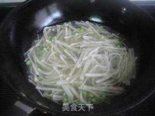 萝卜丝鱼丸汤的做法步骤:4