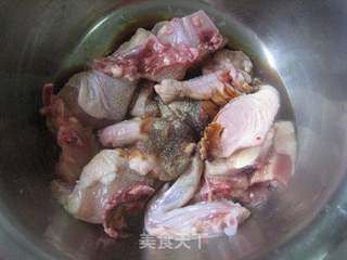 酥盐鸡块的做法步骤:2