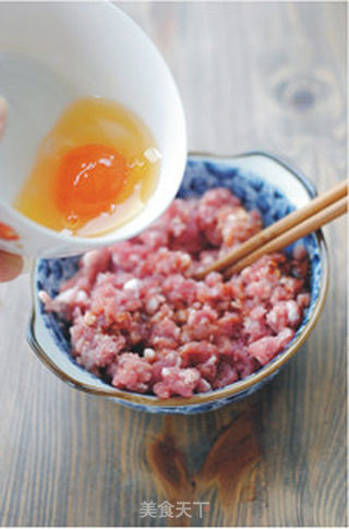 【粤菜】咸蛋黄蒸肉饼——咸鲜的快手菜的做法步骤:3